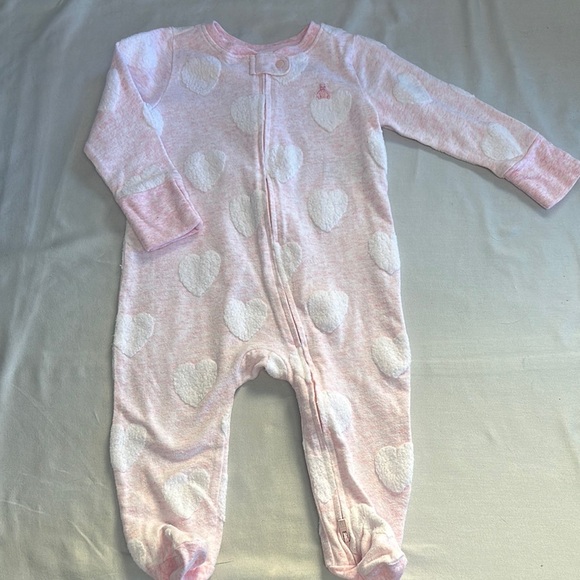 GAP - Pink Heart Footed Onesie sleeper - Picture 2 of 5